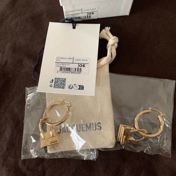 Jacquemus The Chiquito Hoop Earrings - Picture 9 of 13